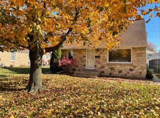 1116 S 116th St, West Allis, WI 53214