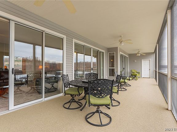 3rd image of 985 Summer Place Dr Unit 1B
