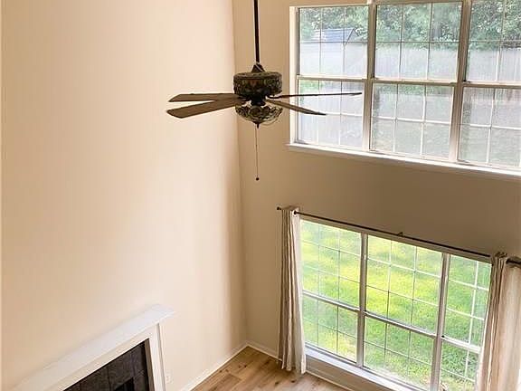 2nd image of 567 Arbour Way