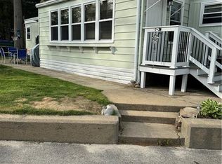 18 Helen Dr, Coventry, RI 02816