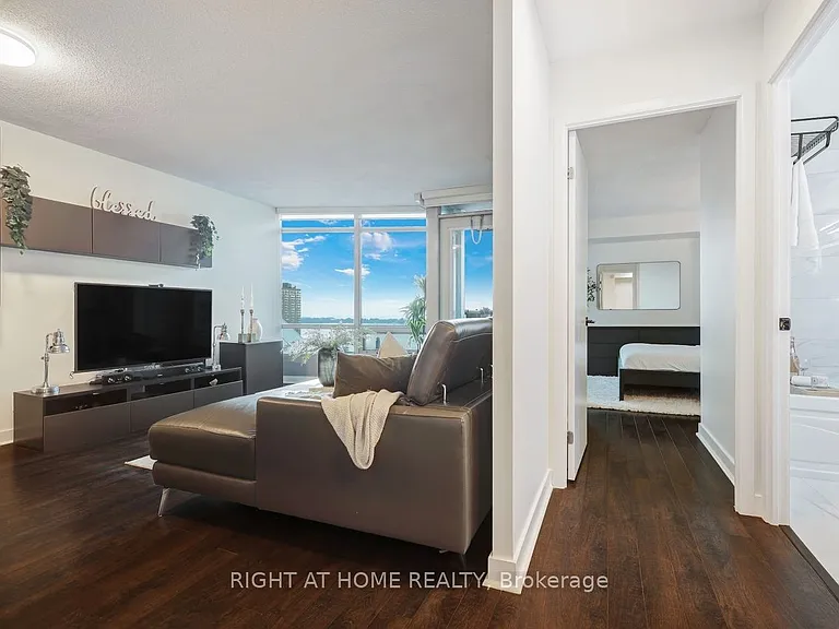 81 Navy Wharf Ct #2316 — Photo 23