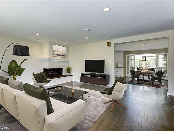 4th image of 606 E Camden Ave