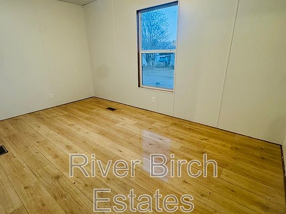 3rd image of 12182 Birch Dr #103