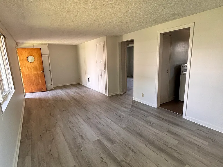 815 C St SW — Photo 4