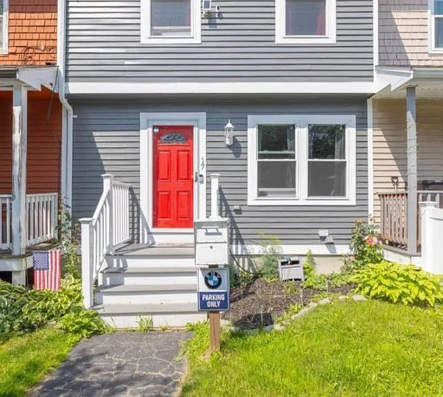 17 Champlain Cir — Photo 4