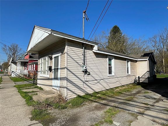 2nd image of 245 Clinton St