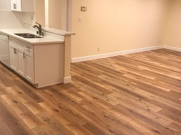 2nd image of 18307 Burbank Blvd Unit 324