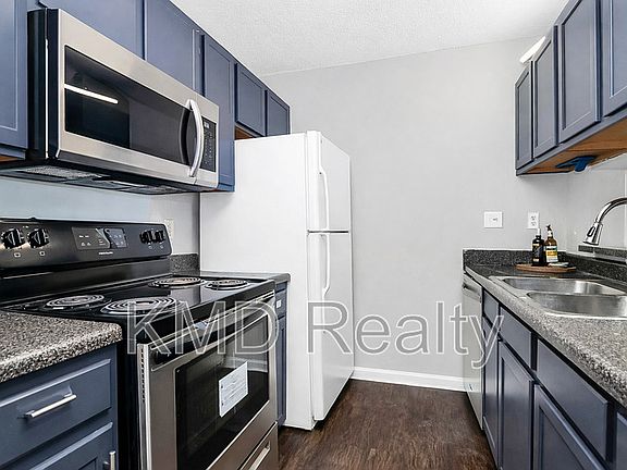 3rd image of 10008 Graduate Ln APT C