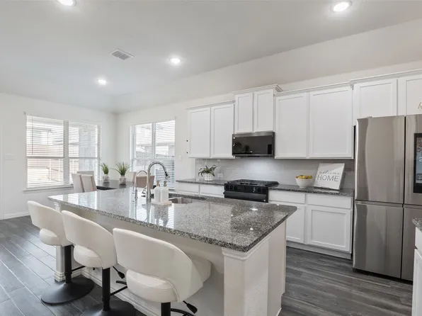 1413 Lake Grove Dr, Little Elm, TX 75068