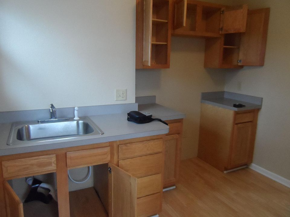 2nd image of 1394 White St