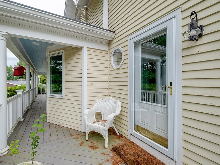1235 Shore Rd — Photo 5