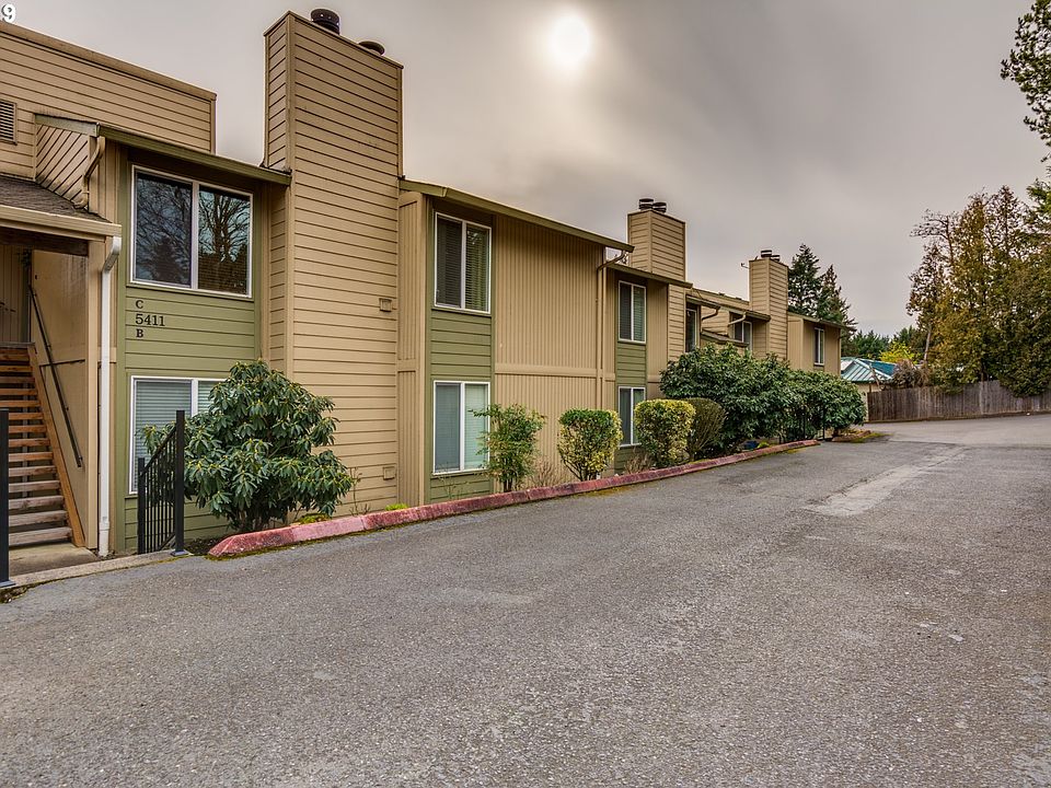 1st image of 5411 NE 34th St #G6