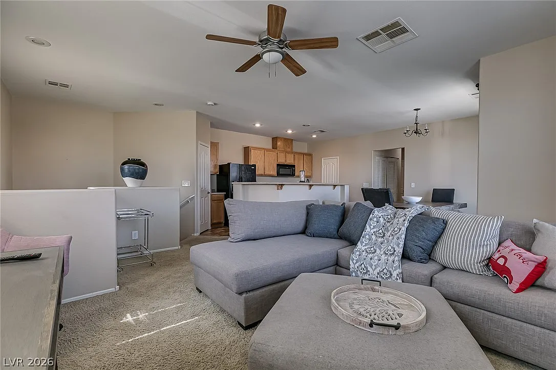 2 bed, 2.0 bath, 1220 sqft, $1,899 — Photo 4
