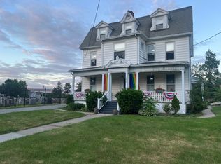 1678 Northampton St #1, Holyoke, MA 01040
