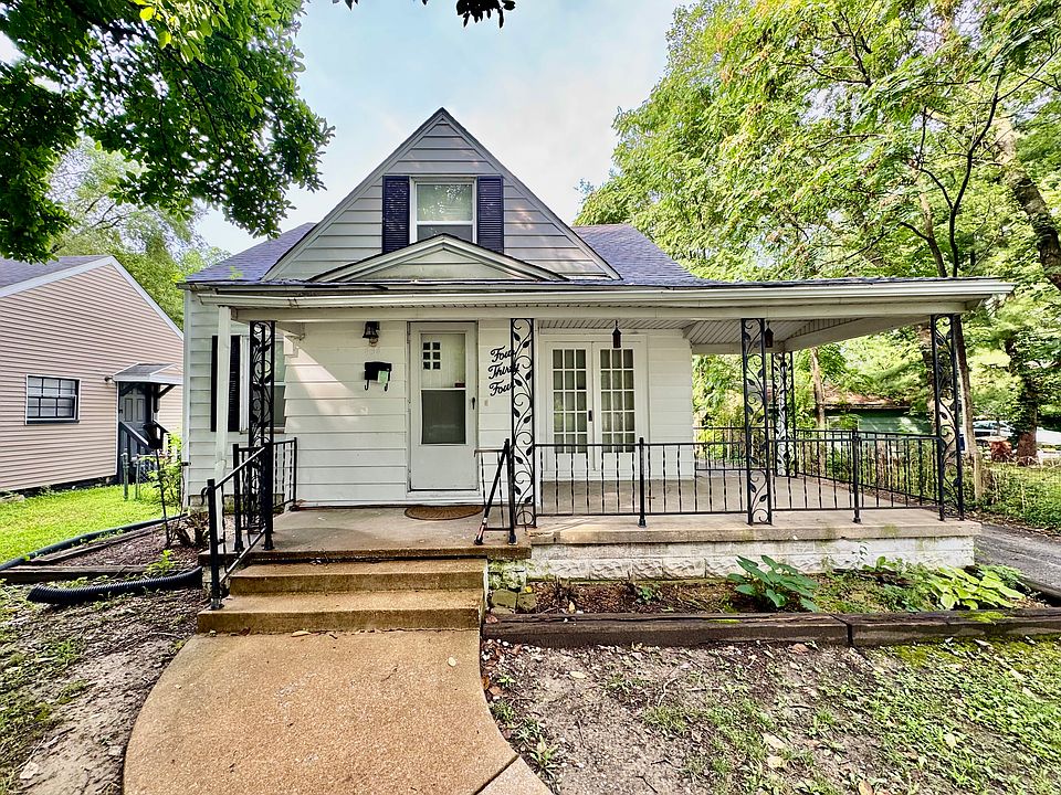 1st image of 434 Chaudet Ave