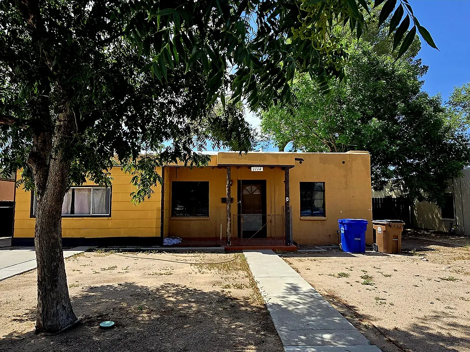 1114 Branson Ave