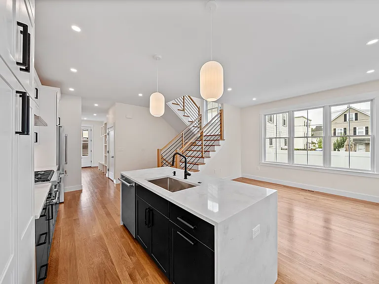 11 Jasset St #11 — Photo 7