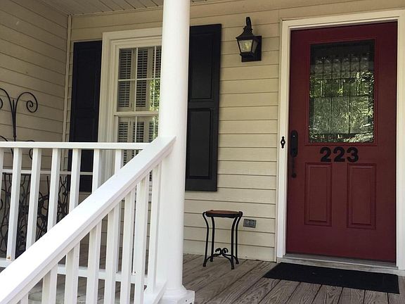 3rd image of 223 Brandywine Dr