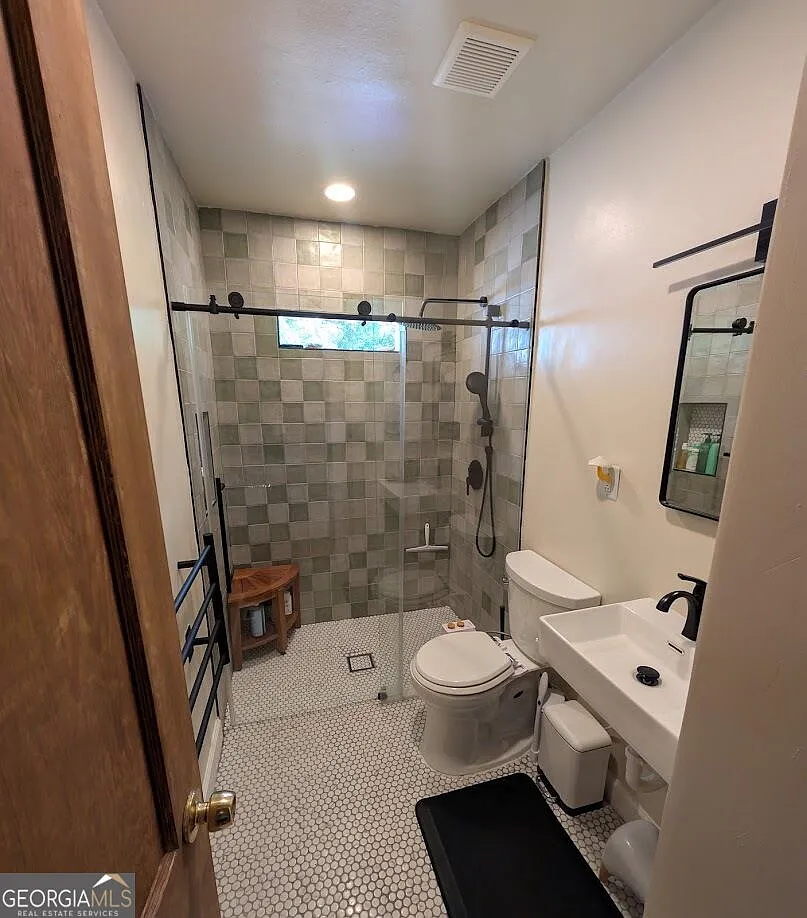 3 bed, 1.0 bath, 1316 sqft, $1,800 — Photo 4