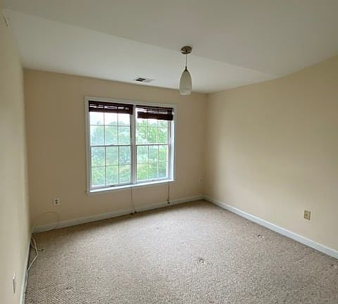 5th image of 6924 Fairfax Dr Unit 408