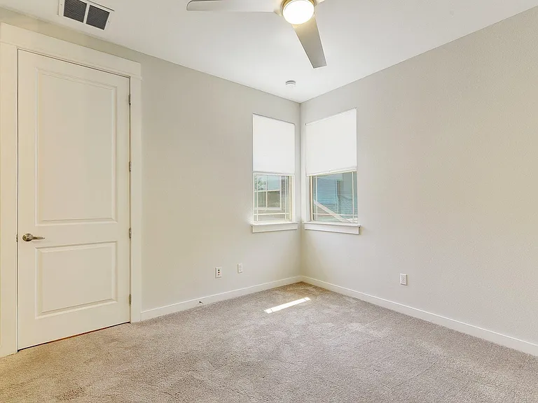 2204 Schriber St #B — Photo 19