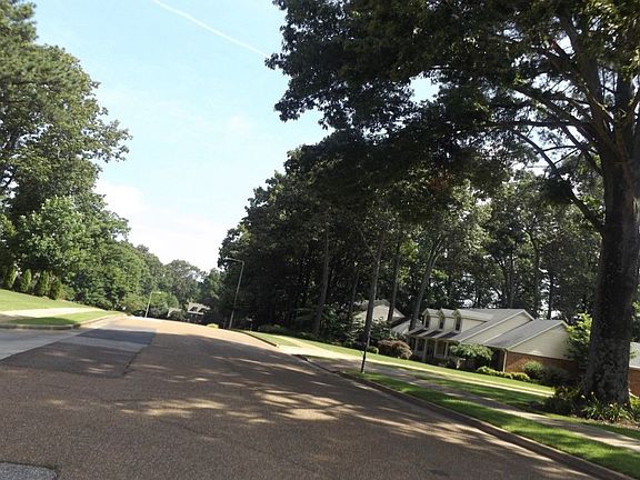 5th image of 2398 Dogwood Trail Dr