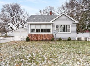 809 Kenneth St SW, Wyoming, MI 49509