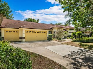 606 Crystal Grove Blvd, Lutz, FL 33548