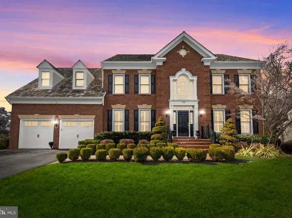1301 Hawling Pl SW, Leesburg, VA 20175
