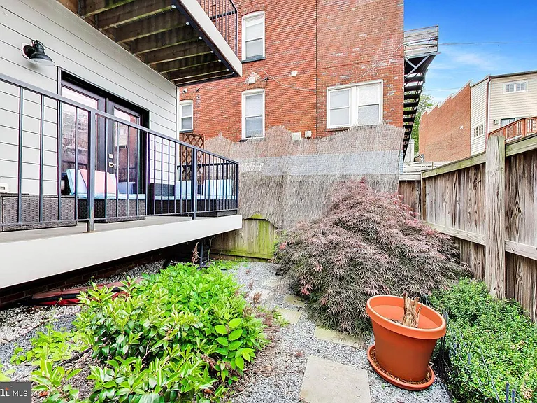 310 V St NE #1 — Photo 13