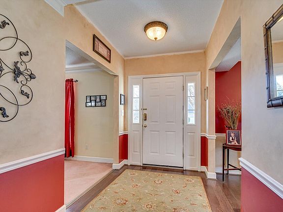 2nd image of 595 Oak Brook Drive