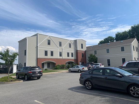 5th image of 60 Crompton Ave APT 204