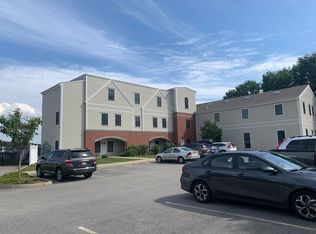 60 Crompton Ave APT 101, East Greenwich, RI 02818