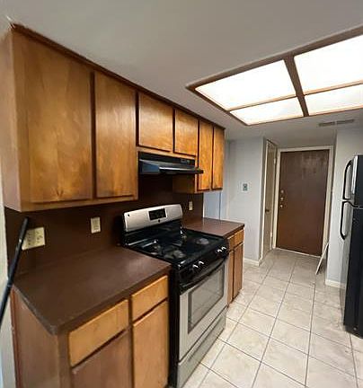 2nd image of 7009 Woodhue Dr #B