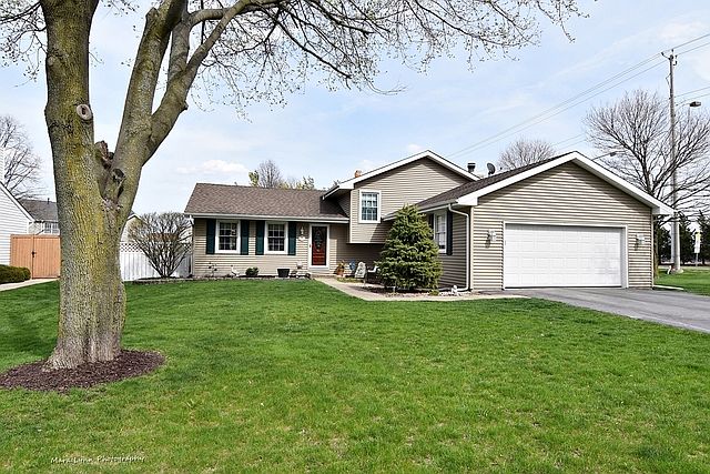 1st image of 8 Saratoga Dr