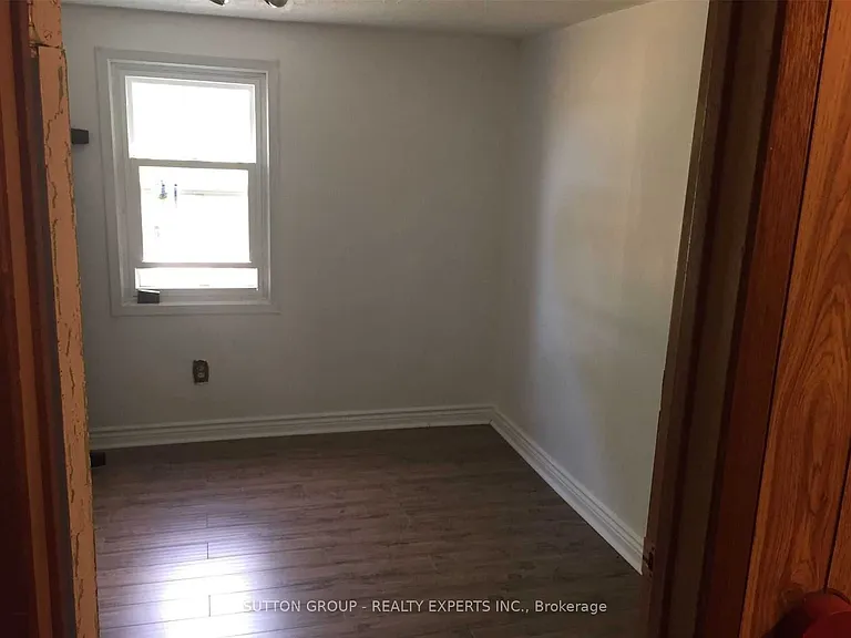312239 Grey St N #8 — Photo 21