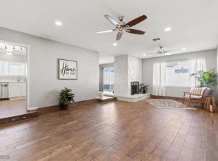 8212 Ducharme Ave, Las Vegas, NV 89145