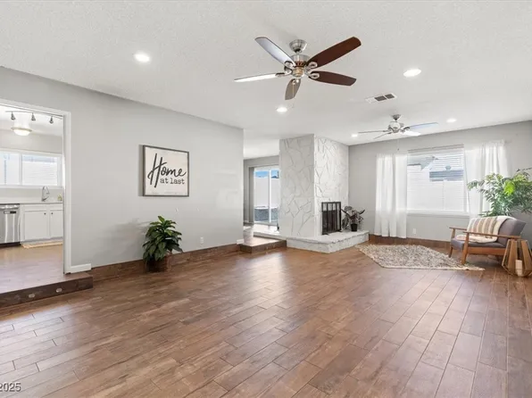 8212 Ducharme Ave, Las Vegas, NV 89145
