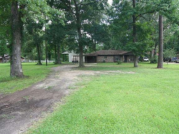 Your place in "the country" that is close to everything!