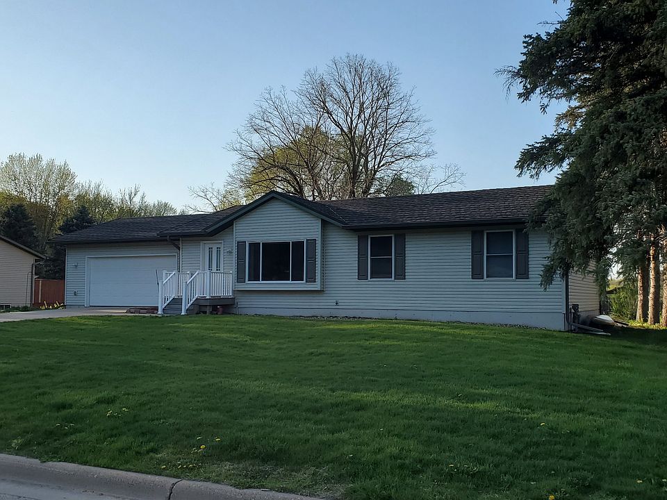 Front Yard. New Roof and Shutters.