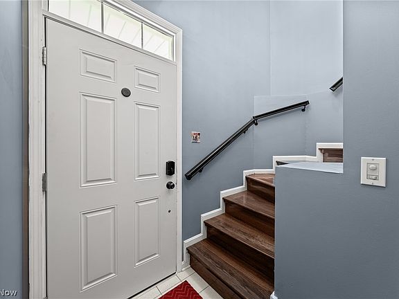 4th image of 282 Vista Cir