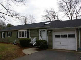 14 Spring St, Holbrook, MA 02343