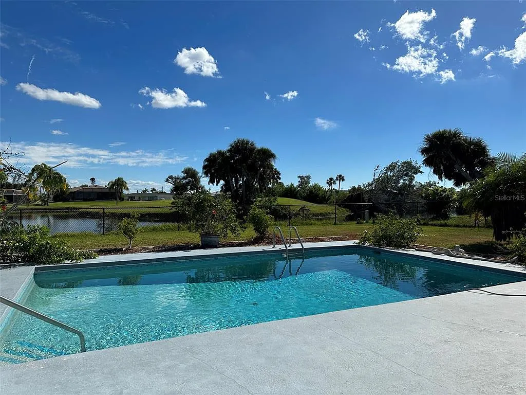 4 bed, 2.0 bath, 1536 sqft, $2,700 — Photo 4