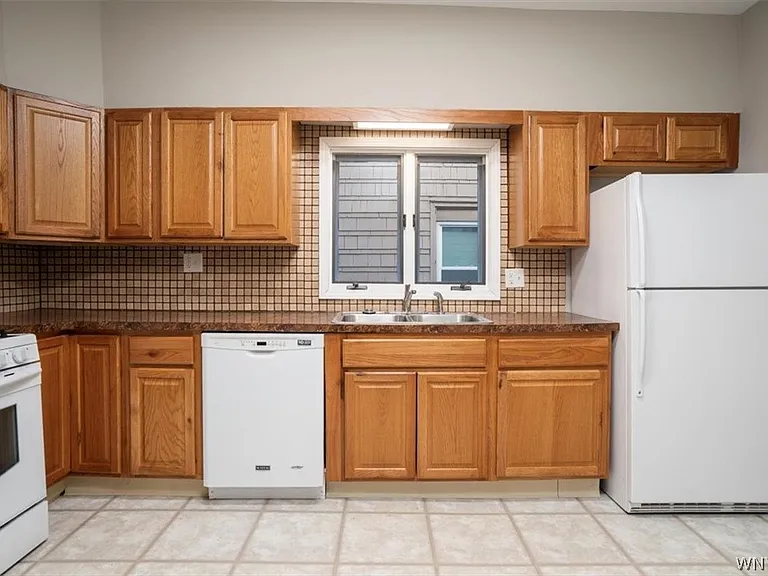 825 Forest Ave #1 — Photo 7
