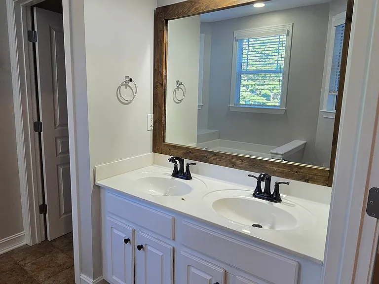 18813 Coachmans Trce — Photo 15