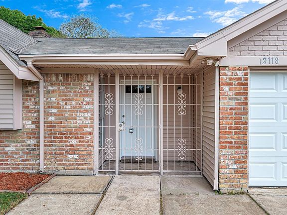 4th image of 12118 Corona Ln