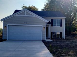7262 Brighton Ln, Caledonia, MI 49316
