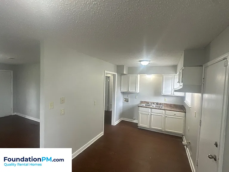 732 Tampa Ave — Photo 4