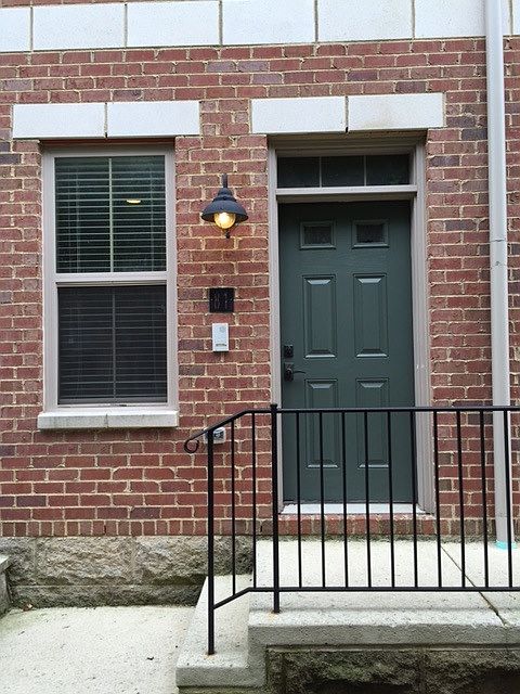 1st image of 81 Park Front Ct