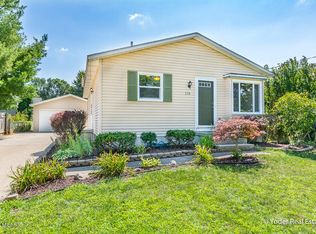 224 Regent St SE, Kentwood, MI 49548